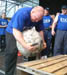 lastning_ove_tar_150kg_stenen