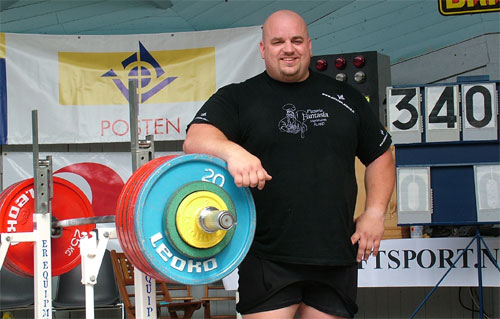 kenta_poserar_med_340kg