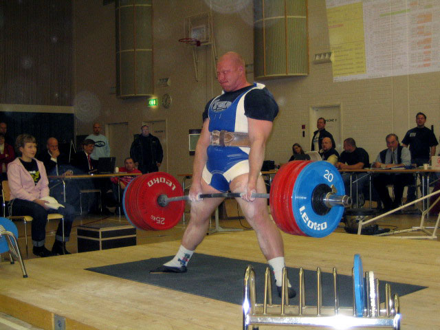 styrkelyft_ove_370kg_mark