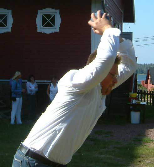 jonas_kastar_9kg_kula