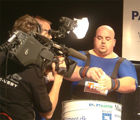 plus_125kg_bank_kenta_pa_tv